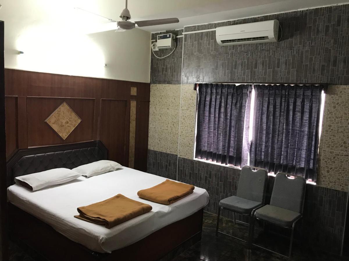 Hotel Golden Sand Velankanni Esterno foto